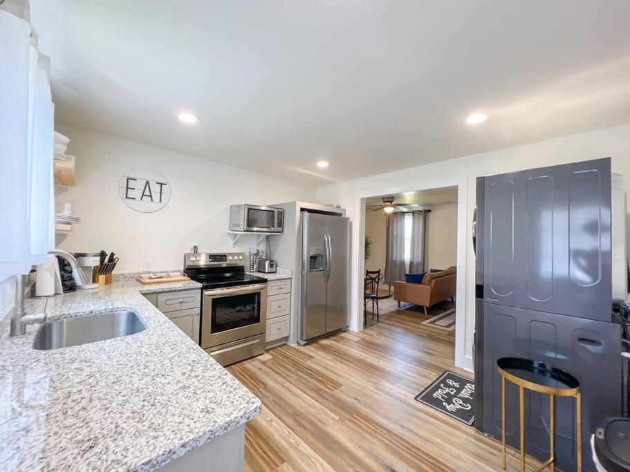 2Br Cedar Lane Road Retreat At Swamp Rabbit Trail! Lägenhet Greenville Exteriör bild